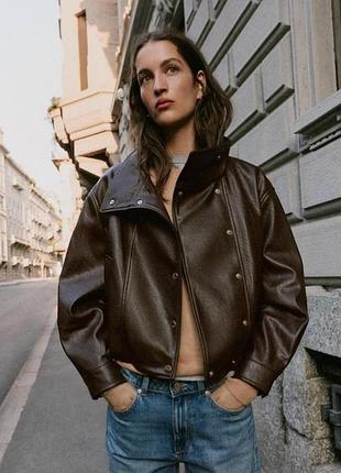 Жіноча куртка бомбер з штучної шкіри високий комір zara