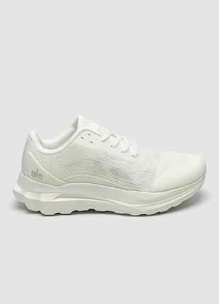 Alo yoga runner white 5