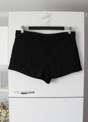 Черные мини шорты от zara