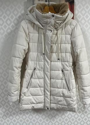 Куртка жіноча зимова бежева zara