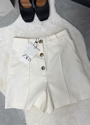 Zara шорти молочні розмір s