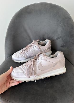 Кросівки жіночі nike md runner рожеві, розмір 42, довжина устілки 27 см
