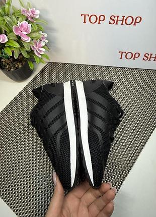 Оригінальні кросівки adidas 4