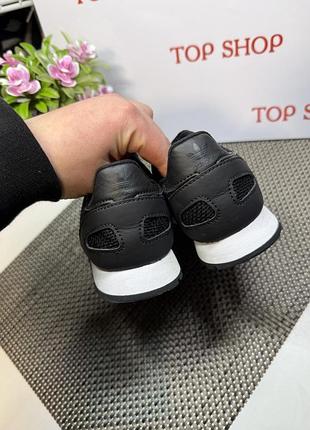 Оригінальні кросівки adidas 5