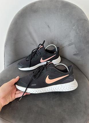 Кросівки жіночі nike revolution чорні, розмір 37, довжина устілки 23,5 см
