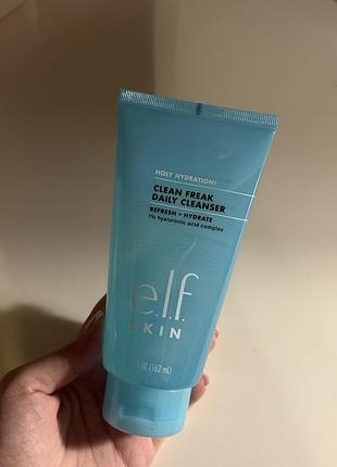 Очисний засіб для обличчя holy hydration! clean freak daily cleanser elf 150ml