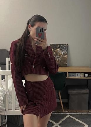Жіночий костюм зі спідницею zara бордовий у смужку