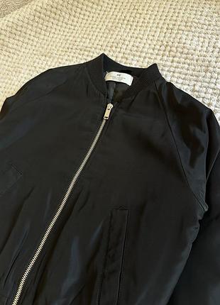 Бомбер h&m на дівчинку 7-8 років 2