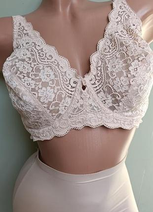 Мереживний бюстгальтер amourette.38dd. 9