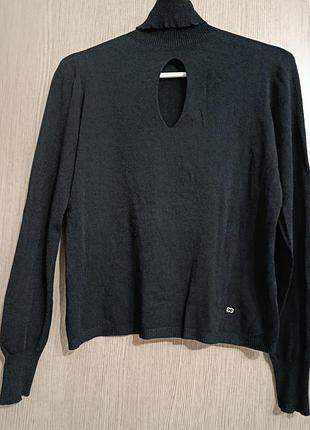 Бесшовный люксовый гольф escada с вырезом каплей (made in italy)