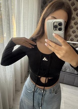 Жіноча кофта adidas чорна