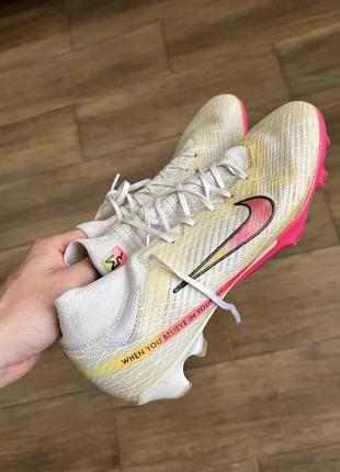 Футбольні бутси nike