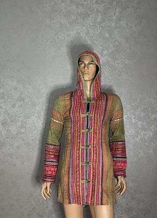 Куртка в етностилі з вишивкою