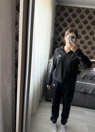 Спортивний костюм жіночий adidas чорний