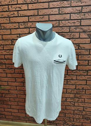 Футблока від бренду fred perry