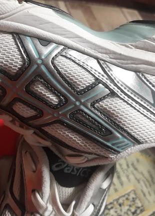 Жіночі кросівки asics gel-1130, натхненні біговими моделями 2000-х в б/у