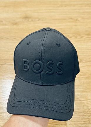 Кепка boss 2