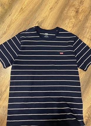 Чоловіча футболка levi's у смужку