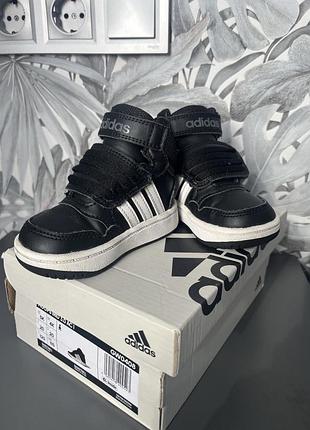 Дитячі кросівки фірми adidas!оригінал!