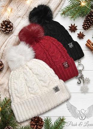 Трендовая зимняя вязаная шапка с помпоном victoria’s secret cozy cable-knit pom beanie, виктория сикрет
