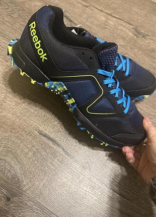 Дуже стильні кросівки. оригінал reebok