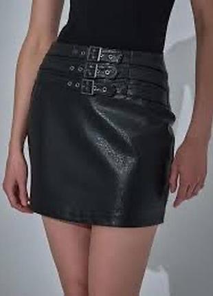 Шкіряна мініспідниця бренду 4/5/6 fashion concept