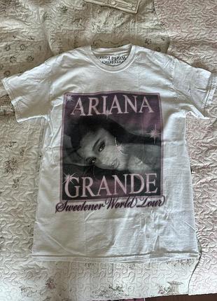 Футболка жіноча ariana grande sweetener world tour біла