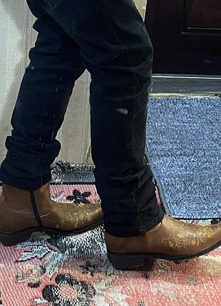 Enfants riches deprimes type cowboy boots vintage archive hedi slimane indie sleaze