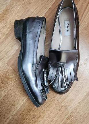 Жіночі лофери clarks сріблястого кольору, шкіряні