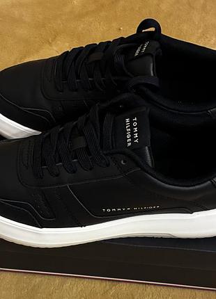 Кросівки tommy hilfiger 41 р. 2