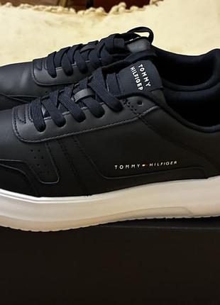 Кросівки tommy hilfiger 41 р. 5