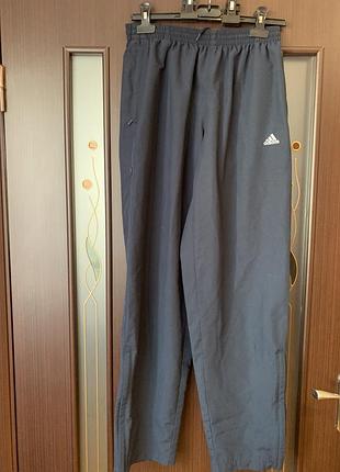 Нейлонові спортивні штани adidas