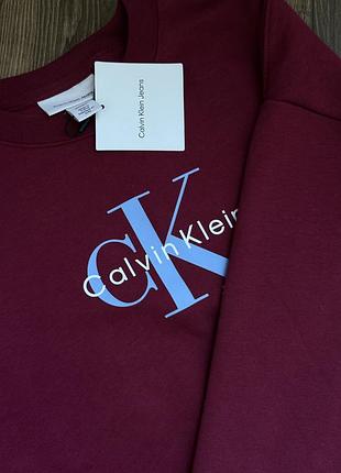 Жіночий світшот calvin klein jeans бордовий з мікрофлісом, розмір xs