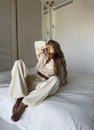 Велюровий костюм oversize з капюшоном та нашивкою масло 42-46 — ‼️заміри в описі‼️