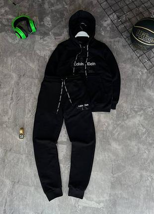 Стильний чоловічий костюм calvin klein