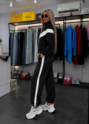 Спортивний костюм oversize з блискавкою та лампасами чорний 42-46