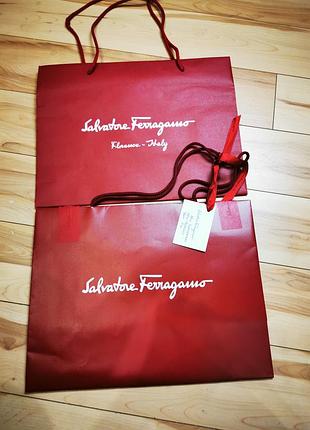Фирменный подарочный пакет salvatore ferragamo (30х39 см)