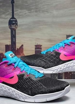 Жіночі кросівки nike metcon 3 (849807-002) призначення: тренування, кросфіт, фітнес,зал. розмір eur: 41  устілка 26.5 см  
країна-виробник: в'єтнам