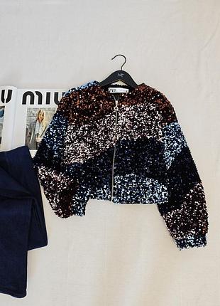 Сияющая куртка бомбер zara