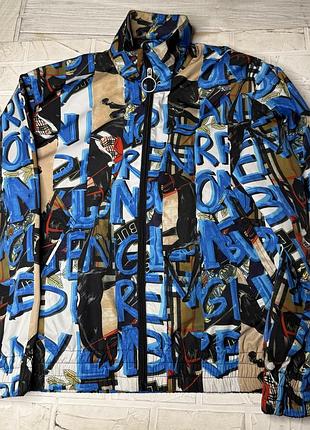 Яркая ветровка куртка  burberry london england graffiti print shell jacket
