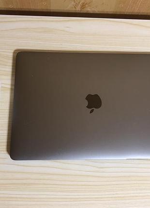 Ноутбук macbook pro retina a1706 2017/ 8gb/ssd 612/ tachbar/ 5 годин