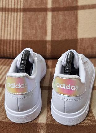 Женские кроссовки adidas 3