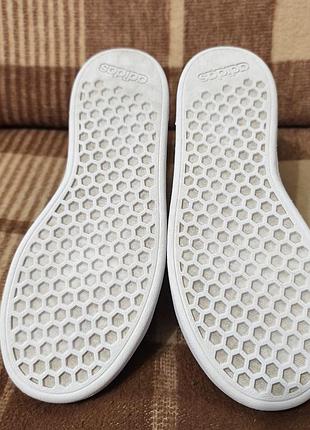 Женские кроссовки adidas 4