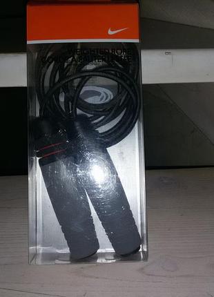 Скакалка nike weghted rope corde a sauter lestee