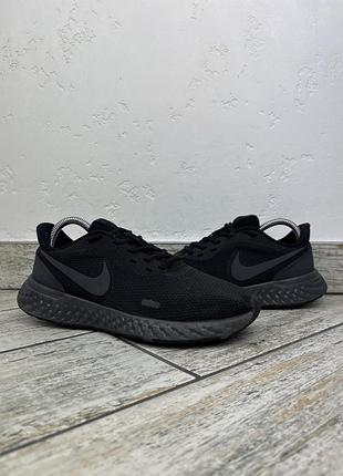 Nike revolution 5