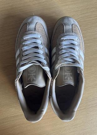 Кеди жіночі adidas бежеві 39 розмір