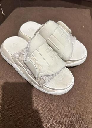 Шльопки ugg