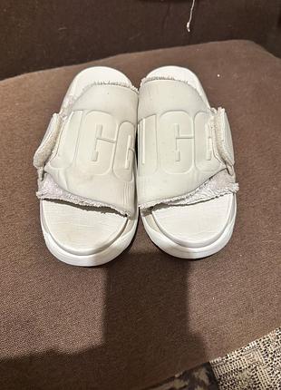 Шльопки ugg 2