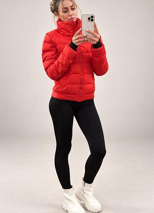 Жіноча зимова куртка nike червона з відстібними рукавами