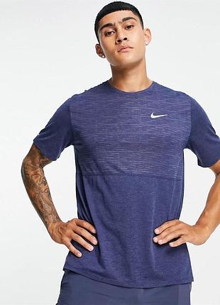 Чоловіча бігова спортивна футболка nike dri-fit run division miler l